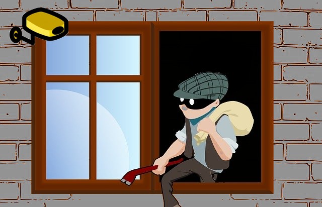 Robber breaking into home